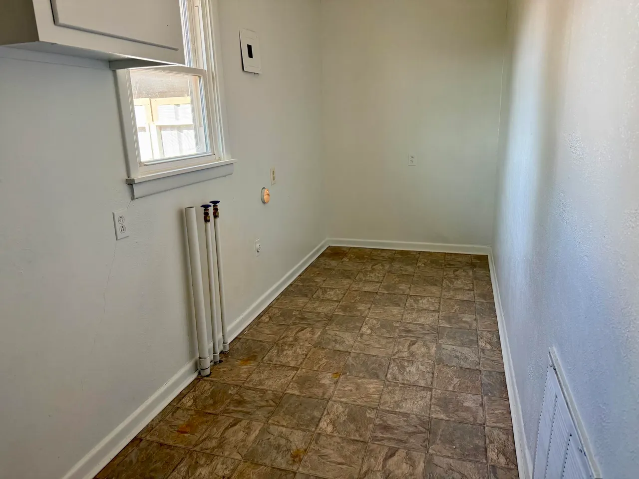 Photo 5 — 904 5th Street, Lorenzo, TX 79343