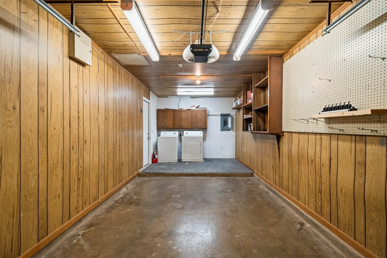 Photo 14 — 5511 16th Place, Lubbock, TX 79416