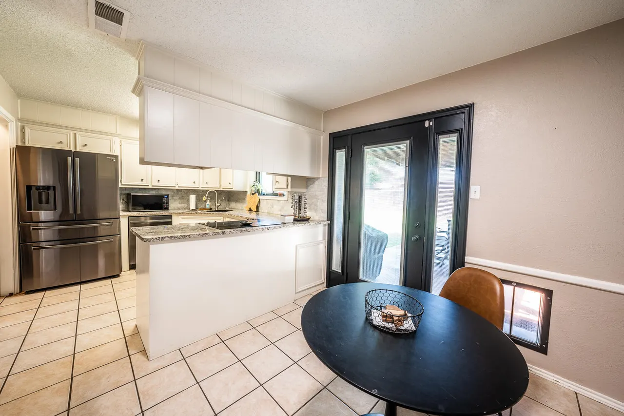 Photo 8 — 1011 Homestead Drive, Lubbock, TX 79416