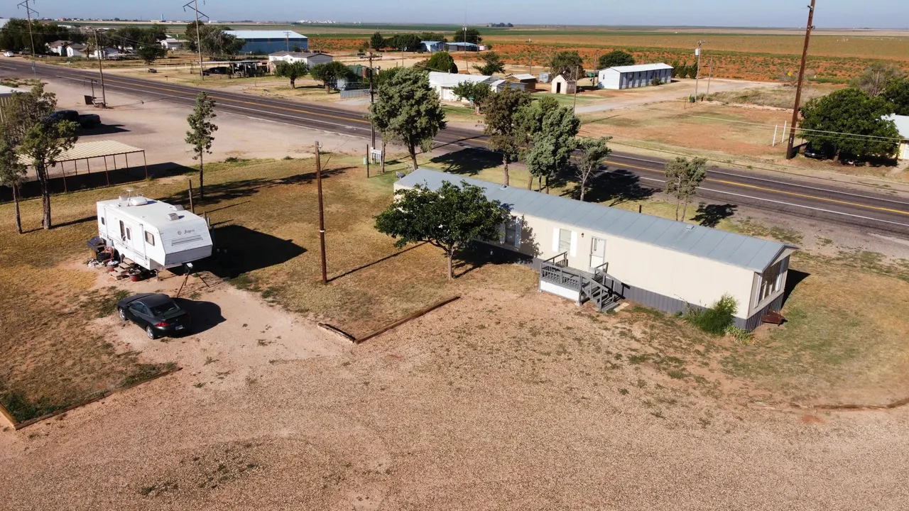 Photo 9 — 402 S 14th Street, Brownfield, TX 79316