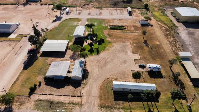 Photo 3 — 402 S 14th Street, Brownfield, TX 79316