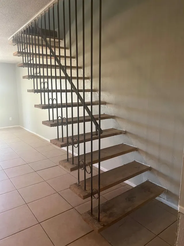 Photo 3 — 1345 65th Drive, Lubbock, TX 79412