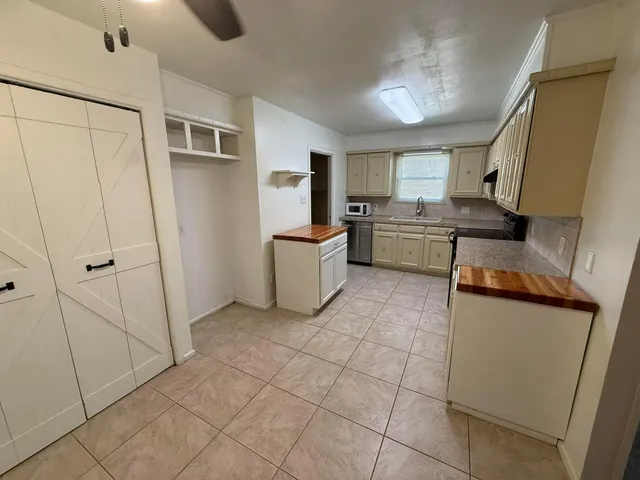 Photo 5 — 8203 Geneva Avenue, Lubbock, TX 79423