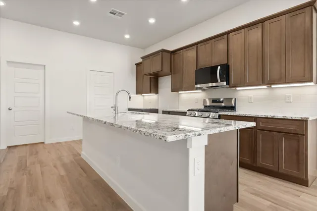 Photo 8 — 2604 Garland Avenue, Lubbock, TX 79407