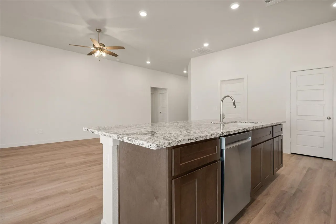 Photo 9 — 2604 Garland Avenue, Lubbock, TX 79407