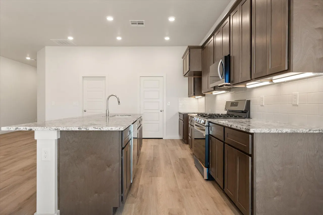 Photo 10 — 2604 Garland Avenue, Lubbock, TX 79407