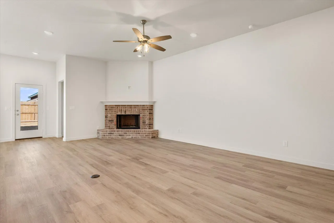 Photo 11 — 2604 Garland Avenue, Lubbock, TX 79407