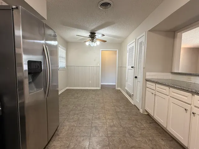 Photo 5 — 4913 18th Street, Lubbock, TX 79416