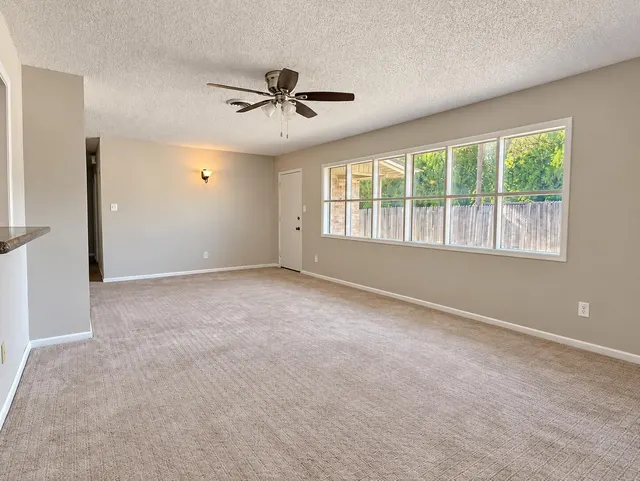 Photo 6 — 4913 18th Street, Lubbock, TX 79416