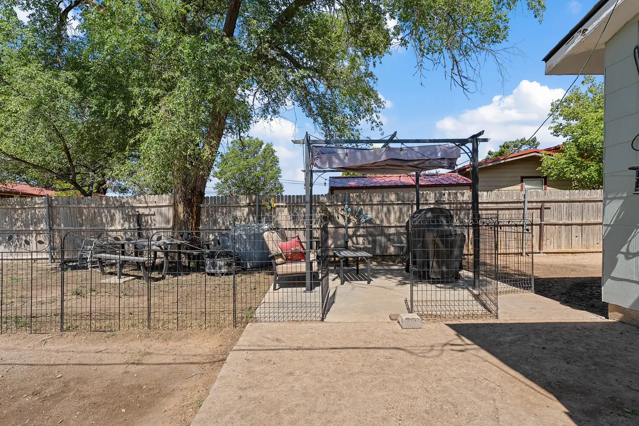 Photo 17 — 1602 Avenue B, Levelland, TX 79336