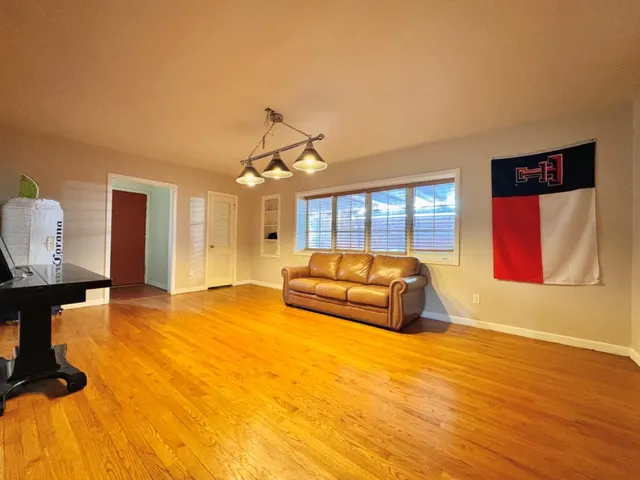 Photo 7 — 2621 23rd Street, Lubbock, TX 79410