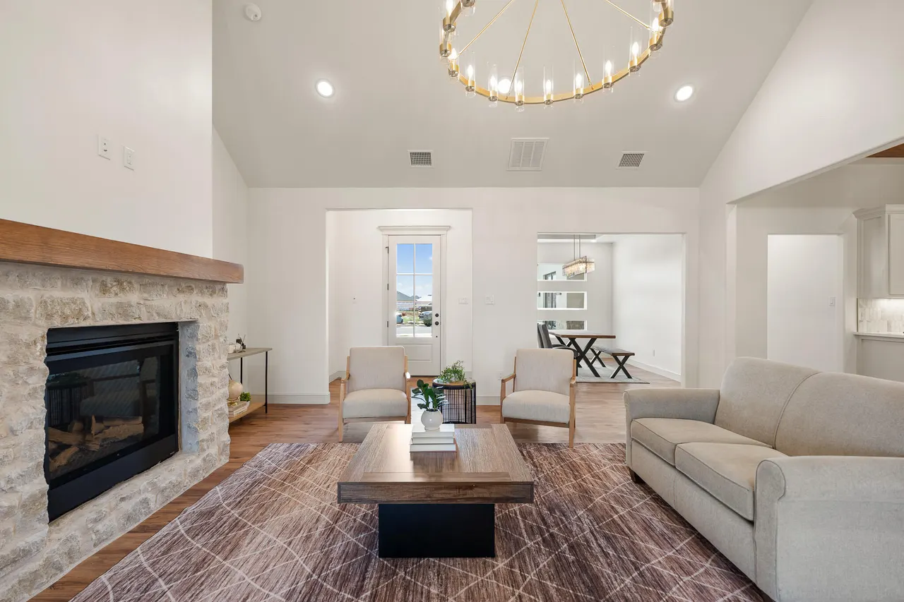 Photo 4 — 5604 Volney Avenue, Lubbock, TX 79407