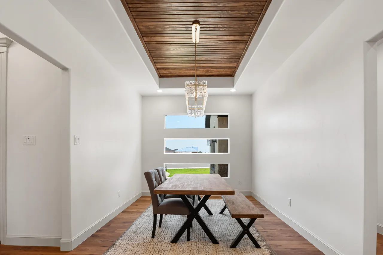 Photo 12 — 5604 Volney Avenue, Lubbock, TX 79407