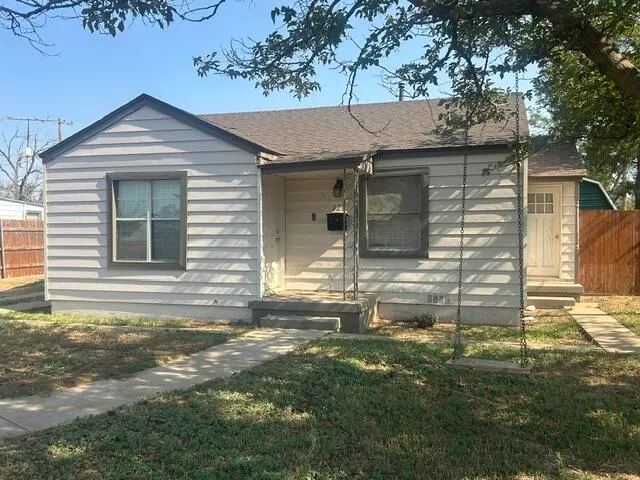 Front exterior — 123 Hicks Place, Levelland, TX 79336