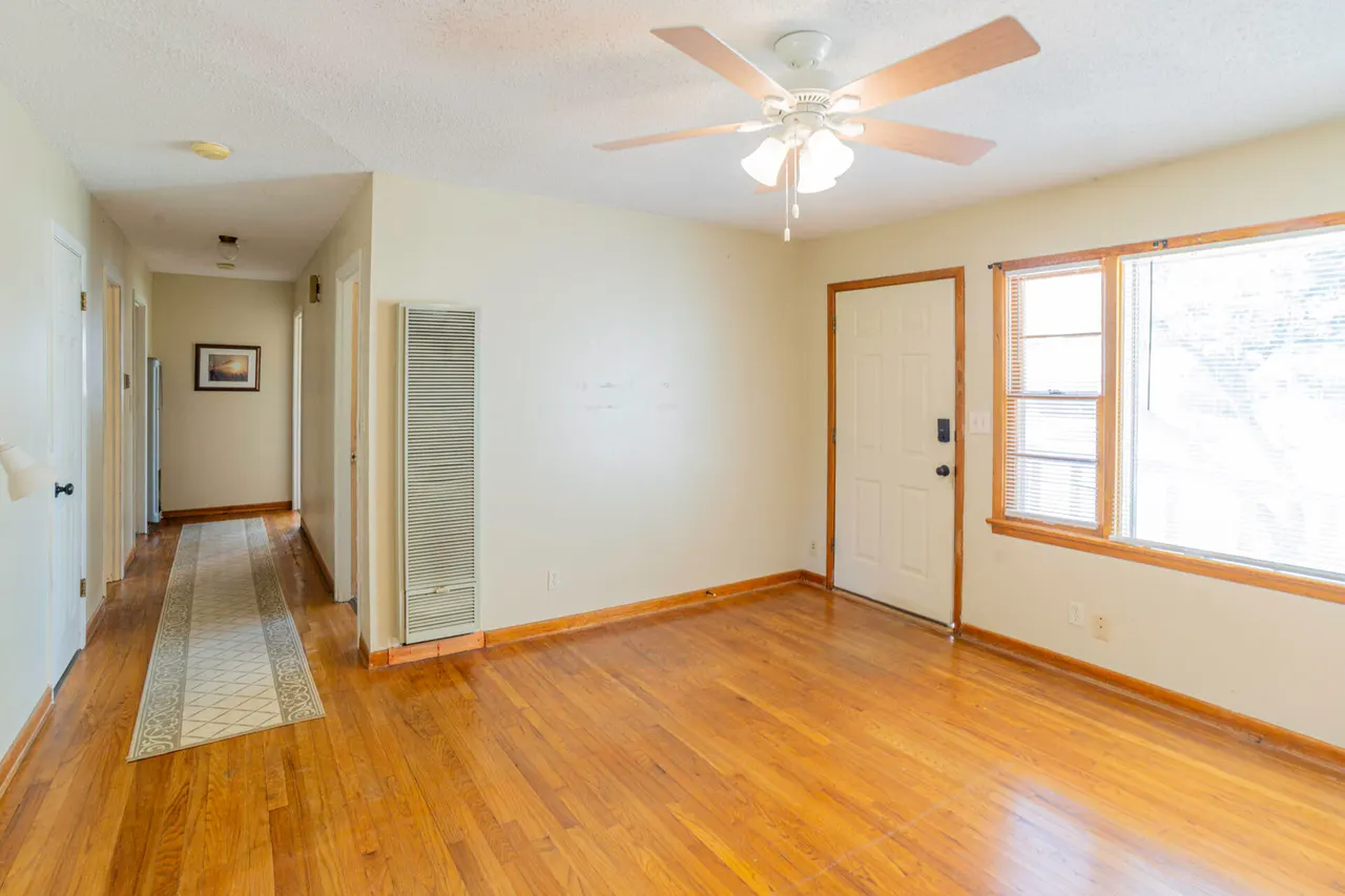 Photo 3 — 4420 43rd Street, Lubbock, TX 79414