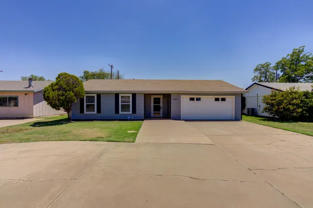 Front exterior — 5427 34th Street, Lubbock, TX 79407
