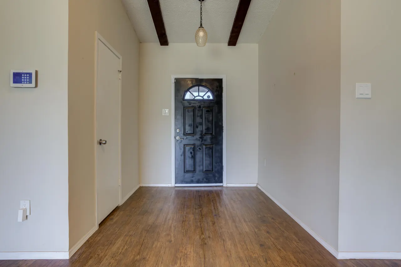 Photo 5 — 5427 34th Street, Lubbock, TX 79407