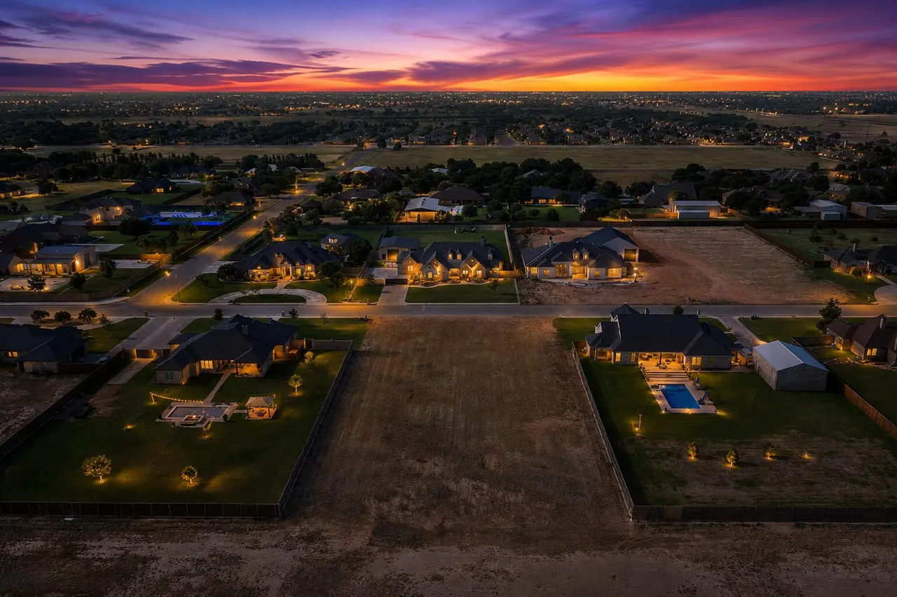 Photo 2 — 6124 Private Road 6460, Lubbock, TX 79416
