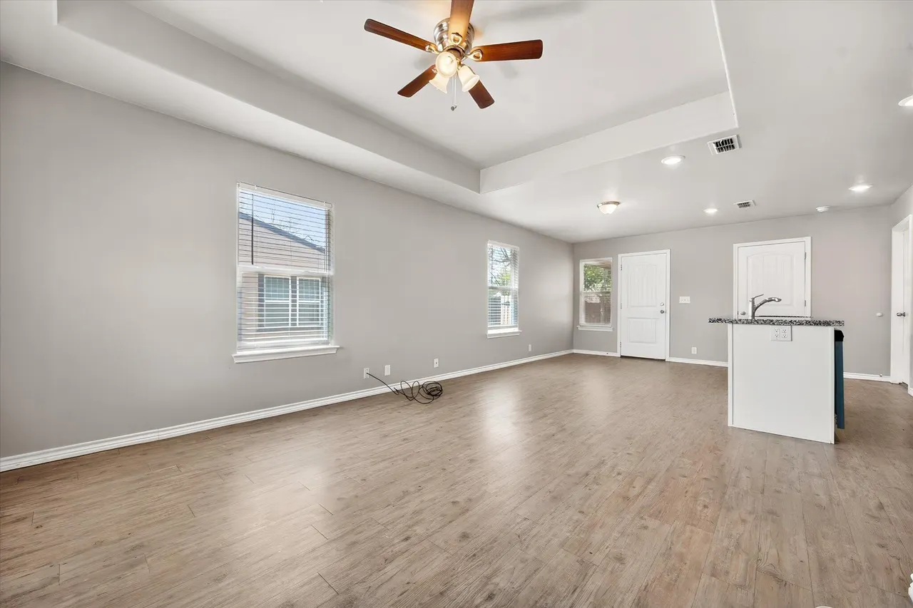 Photo 5 — 2116 24th Street, Lubbock, TX 79411