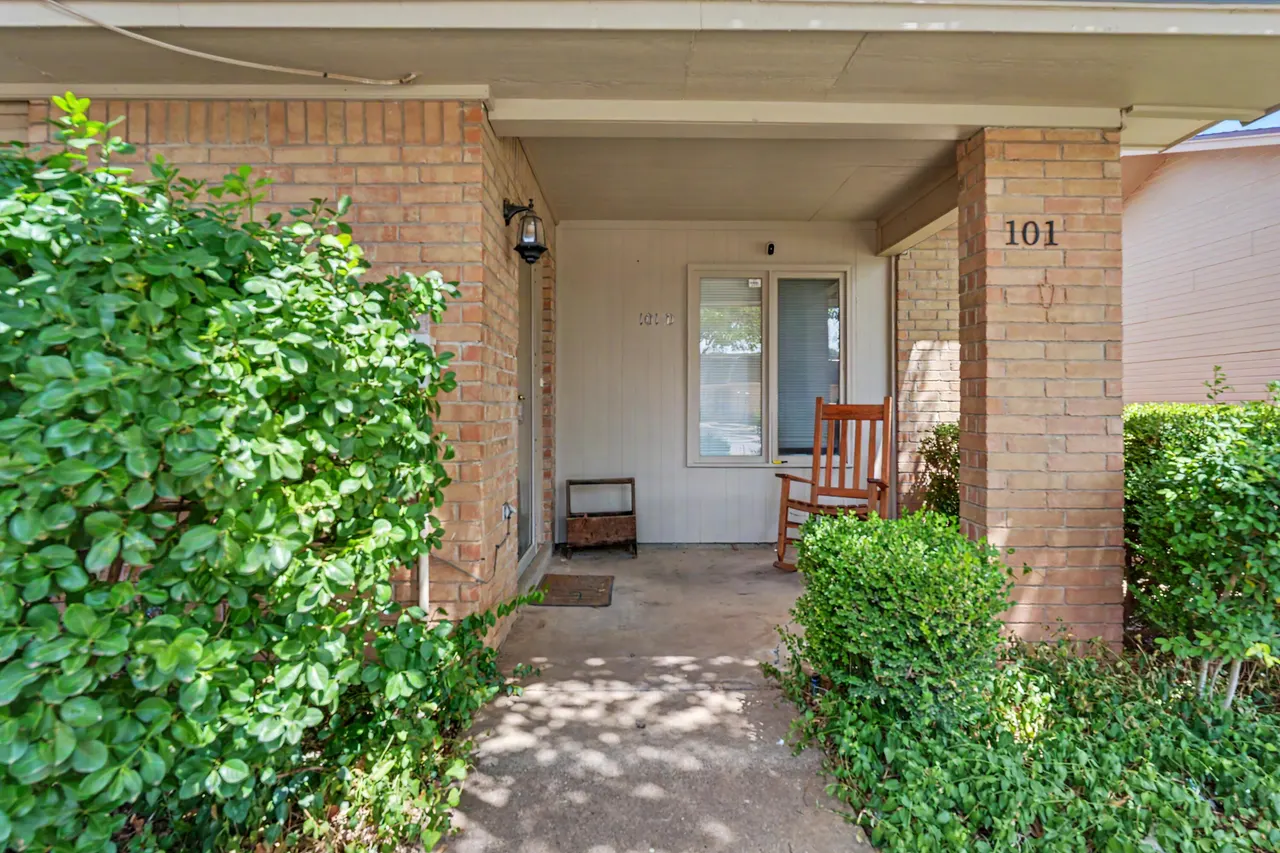 Photo 2 — 101-D Troy Avenue, Lubbock, TX 79416