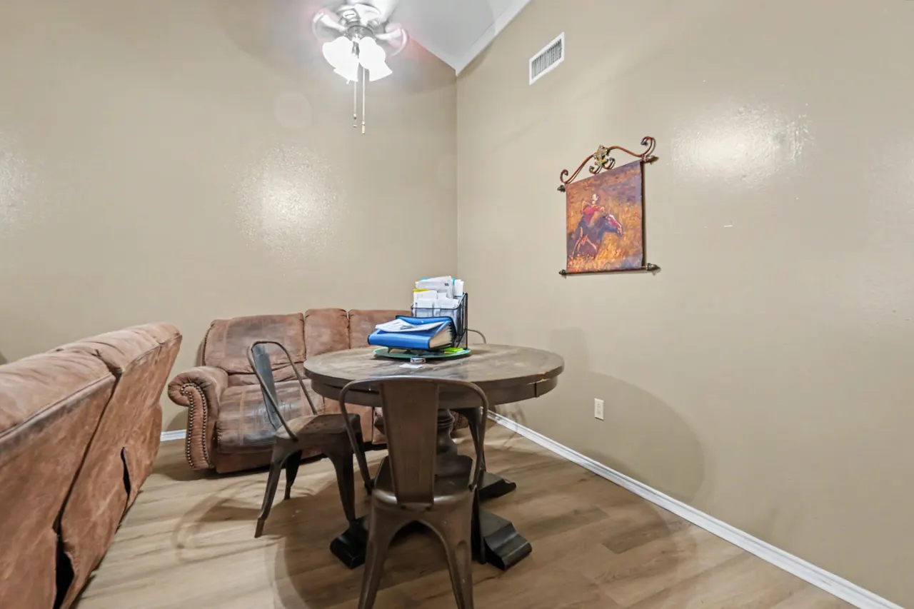 Photo 7 — 101-D Troy Avenue, Lubbock, TX 79416