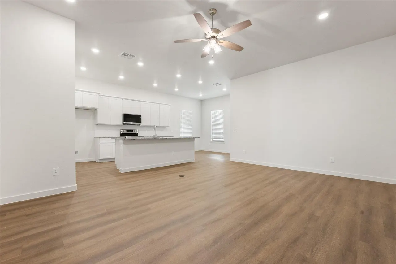 Photo 7 — 3043 138th Street, Lubbock, TX 79423