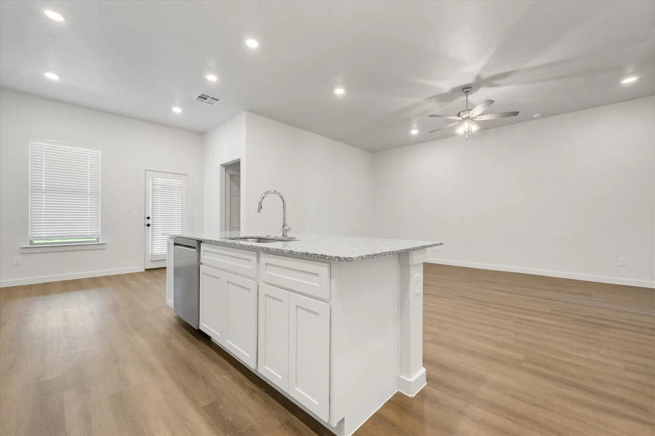 Photo 14 — 3043 138th Street, Lubbock, TX 79423