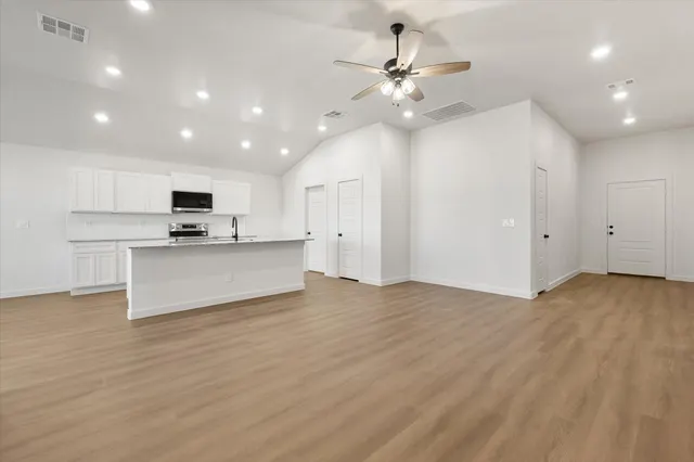 Photo 8 — 1801 N Evanston Avenue, Lubbock, TX 79416
