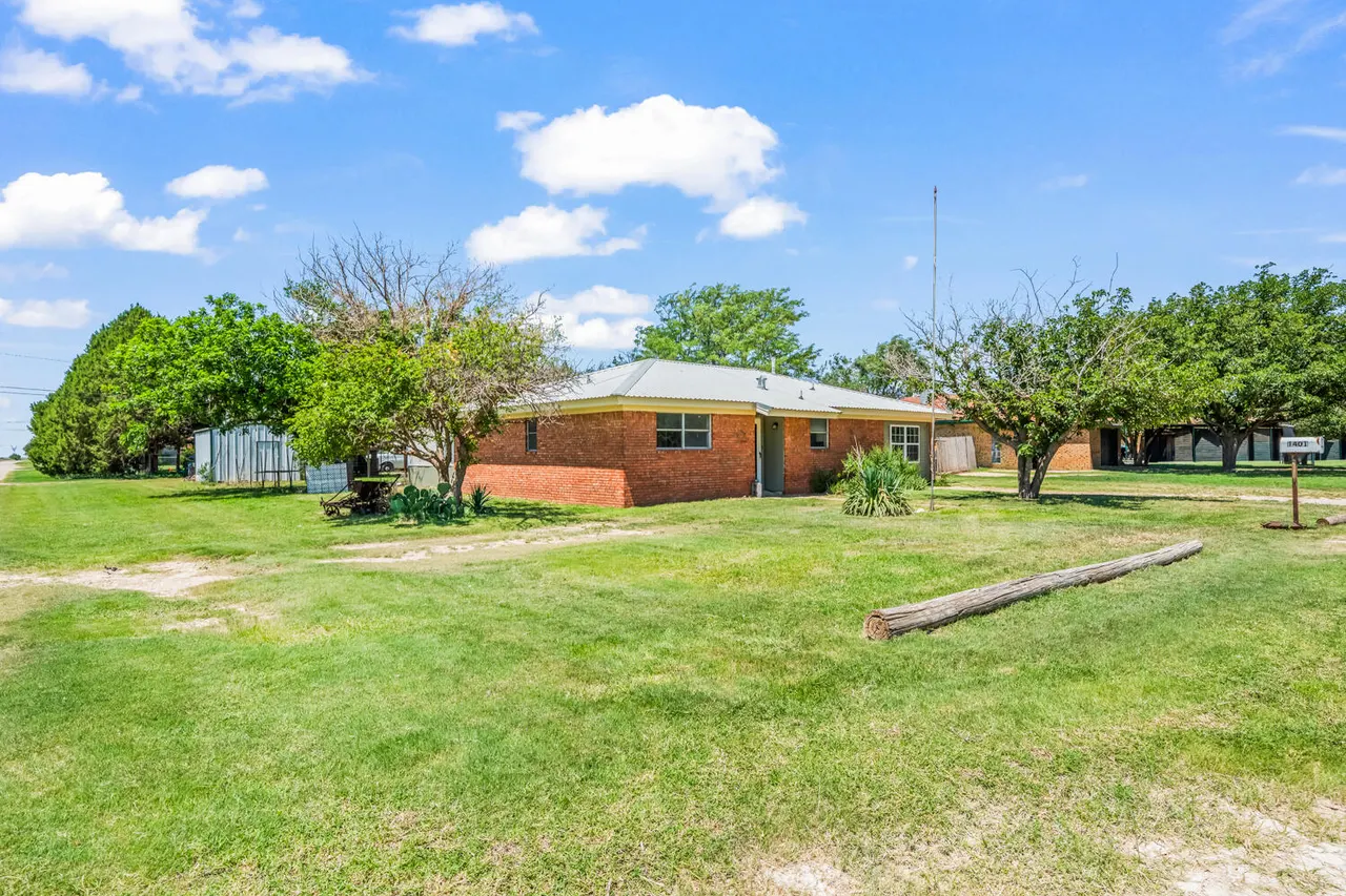 Front exterior — 1401 Culpepper Avenue, Wilson, TX 79381