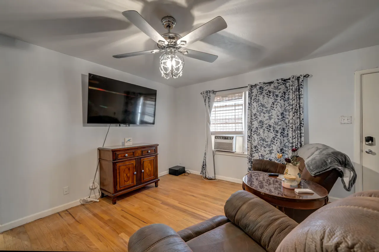 Photo 6 — 1920 47th Street, Lubbock, TX 79412