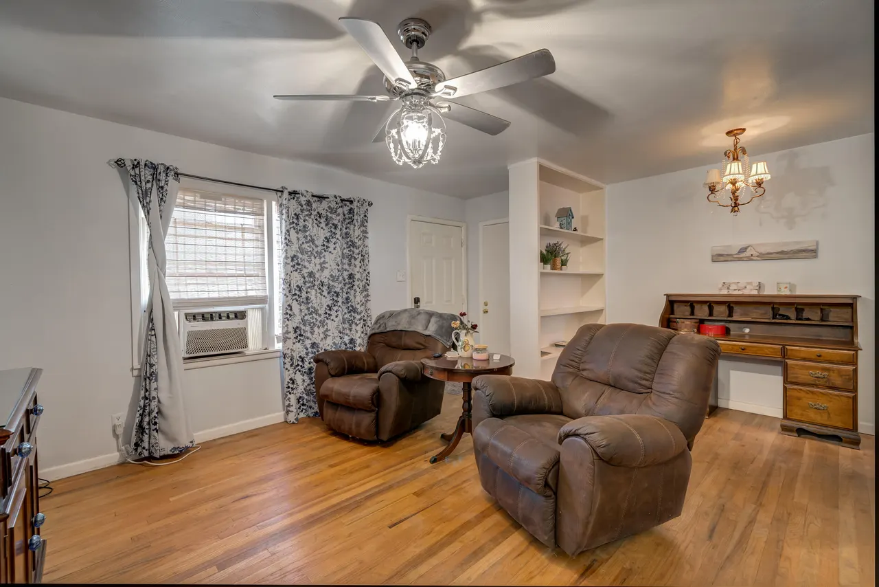 Photo 3 — 1920 47th Street, Lubbock, TX 79412