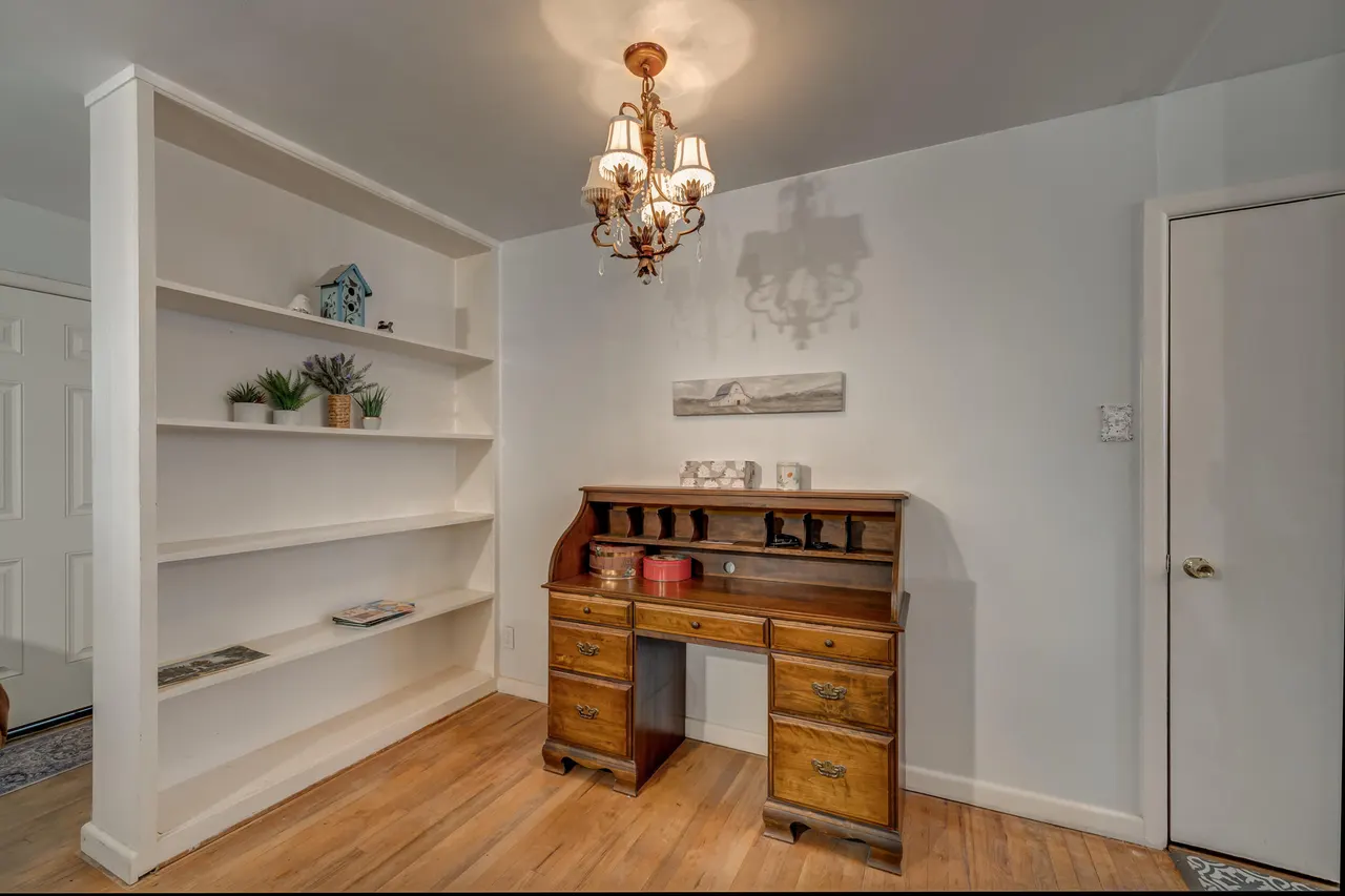 Photo 9 — 1920 47th Street, Lubbock, TX 79412