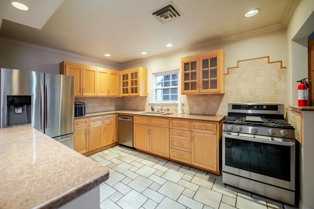 Photo 10 — 2810 21st Street, Lubbock, TX 79410