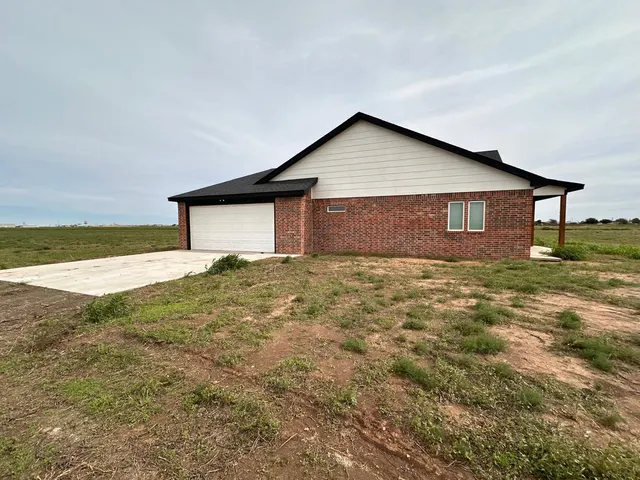 Photo 2 — 1212 W Hardin, Lubbock, TX 79403
