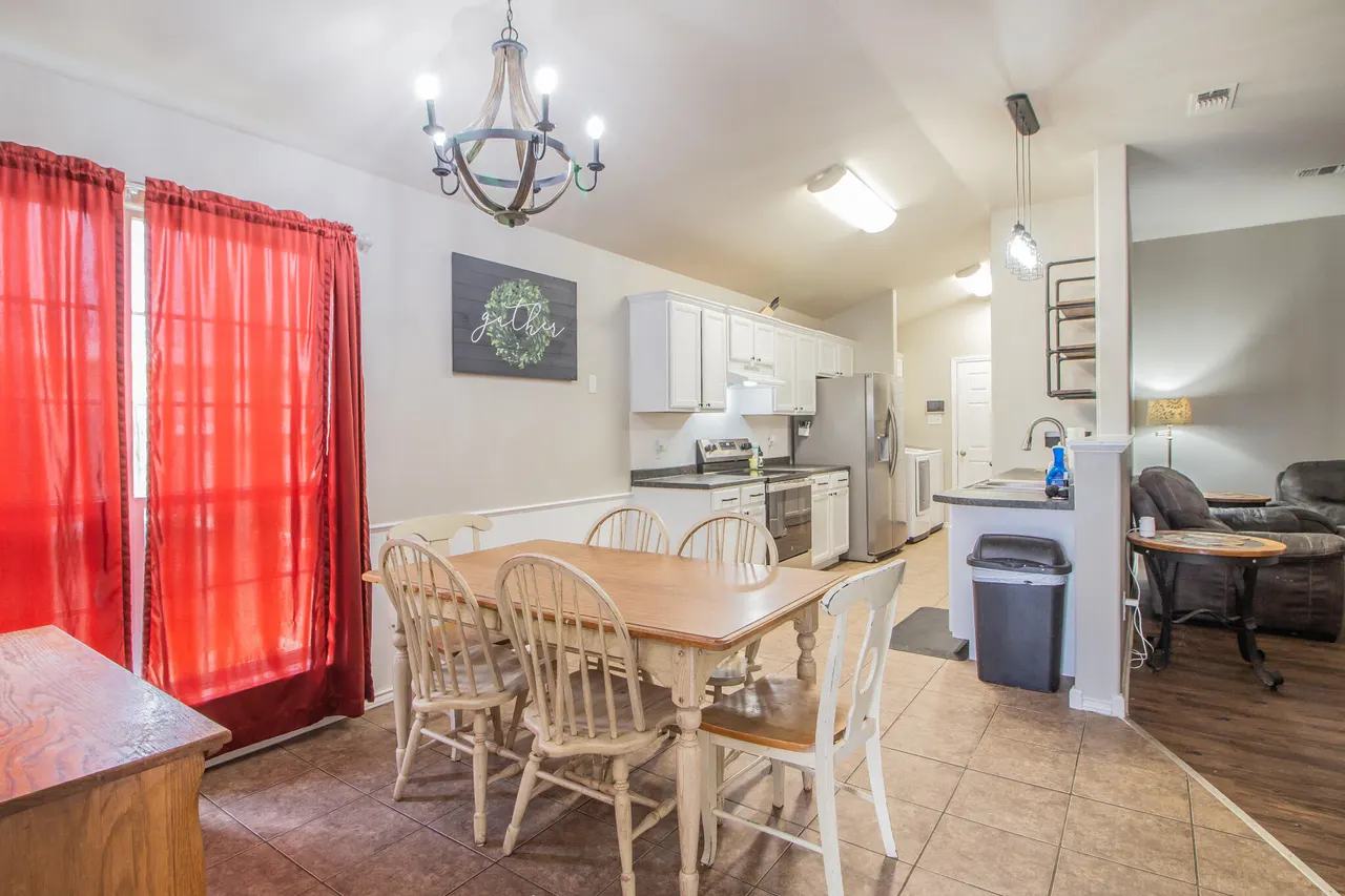 Photo 4 — 6621 36th Street, Lubbock, TX 79407