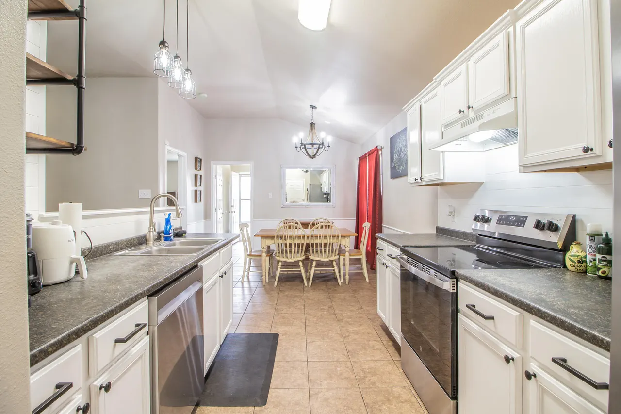 Photo 7 — 6621 36th Street, Lubbock, TX 79407