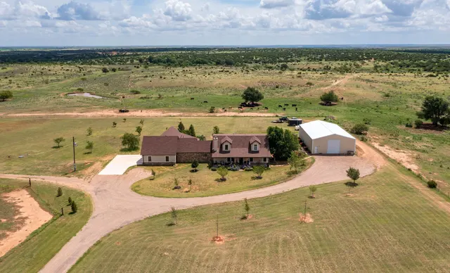 Front exterior — 4166 County Road 13, Clarendon, TX 79226