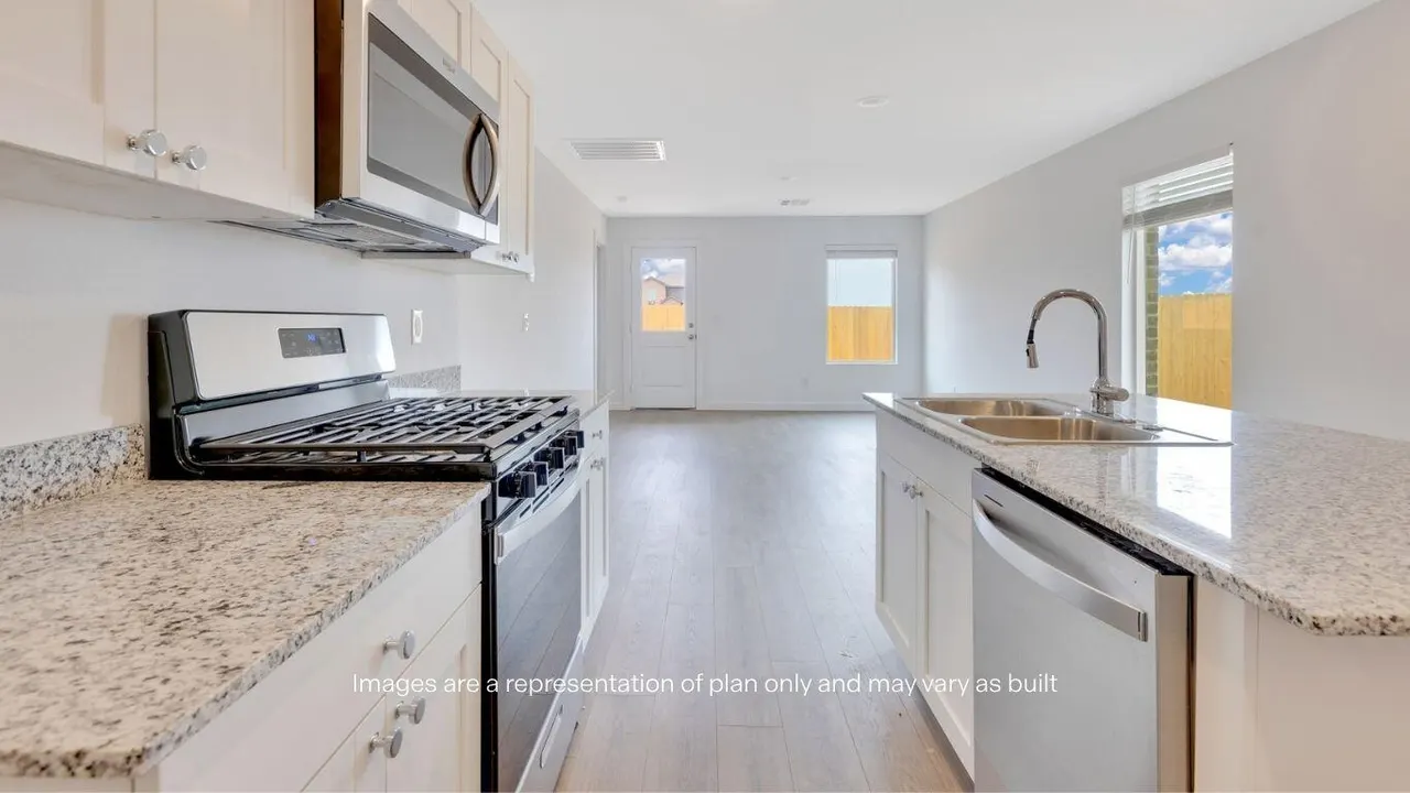 Photo 6 — 227 15th Street, Wolfforth, TX 79382