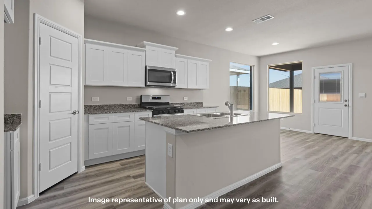 Photo 7 — 217 18th Street, Wolfforth, TX 79382