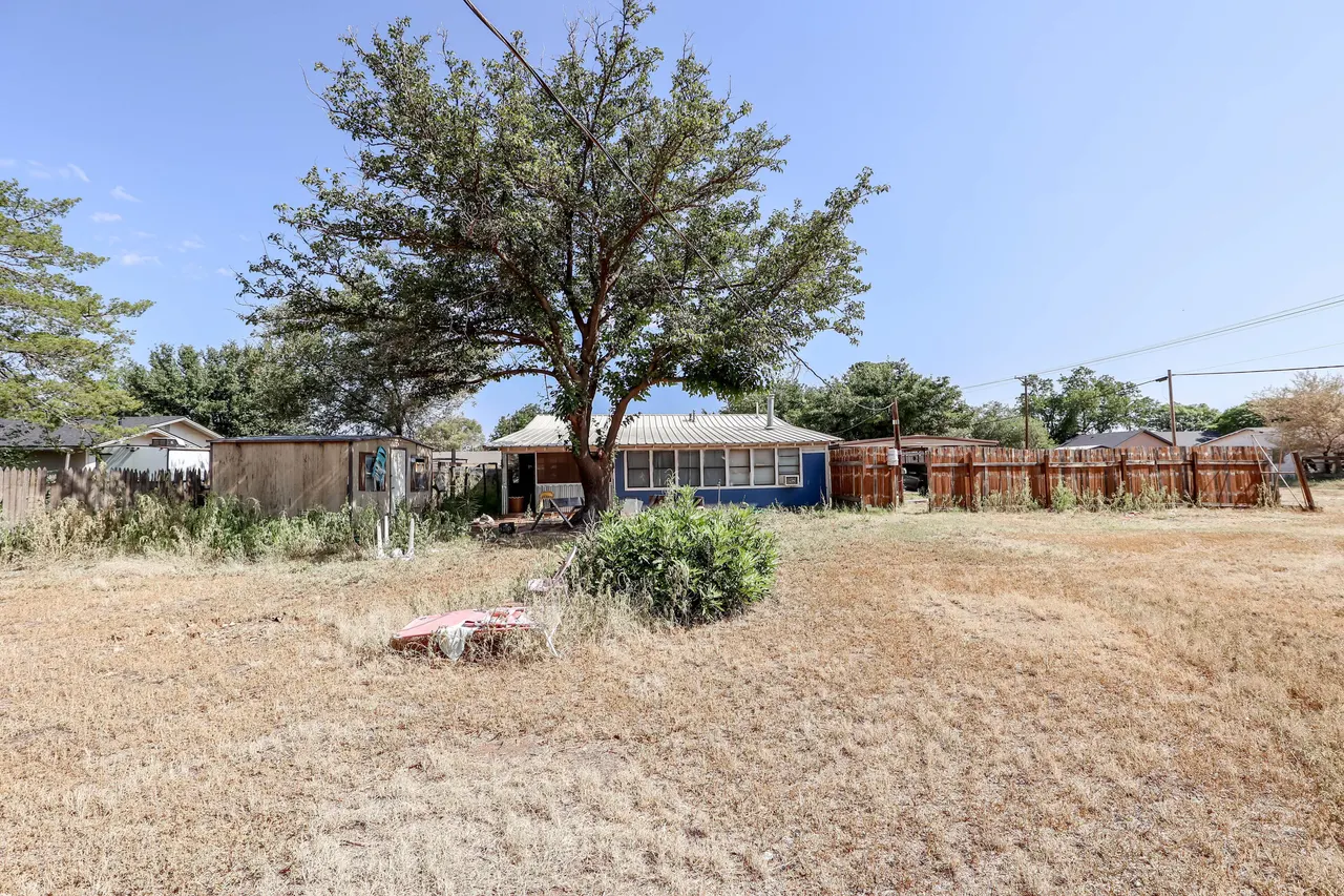 Photo 18 — 1621 N 4th Street, Tahoka, TX 79373