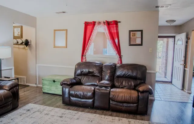 Photo 8 — 1005 Huron Avenue, Lubbock, TX 79416