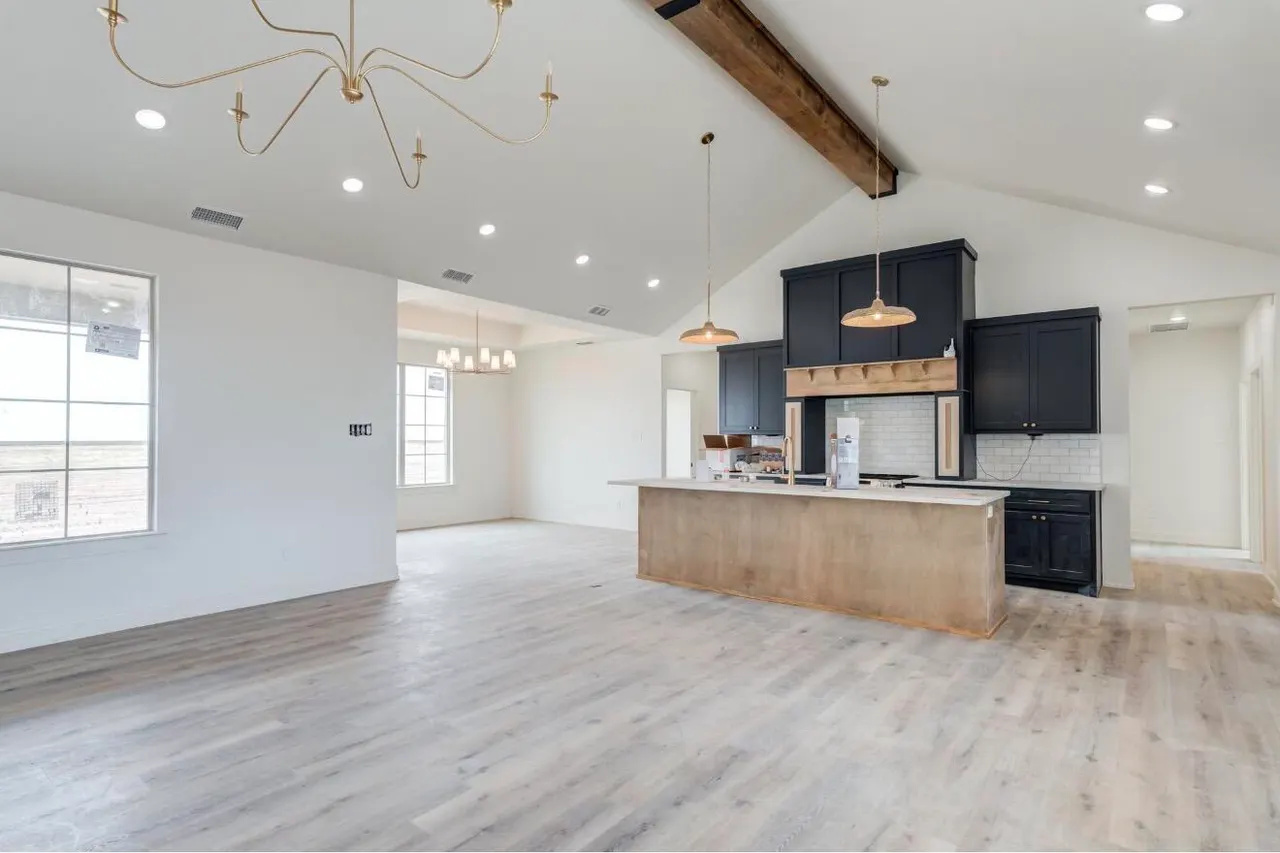 Photo 6 — 2003 County Rd 7820, Lubbock, TX 79423