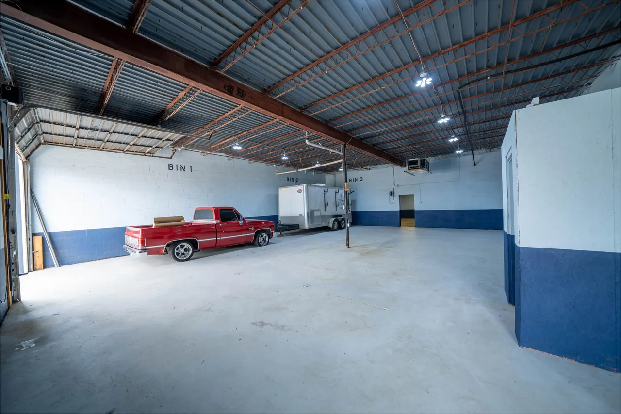 Photo 8 — 718 34th Street, Lubbock, TX 79404