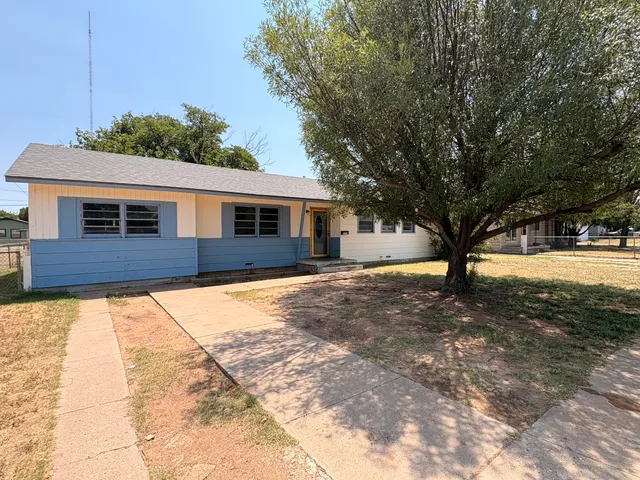 Front exterior — 5417 Avenue D, Lubbock, TX 79404