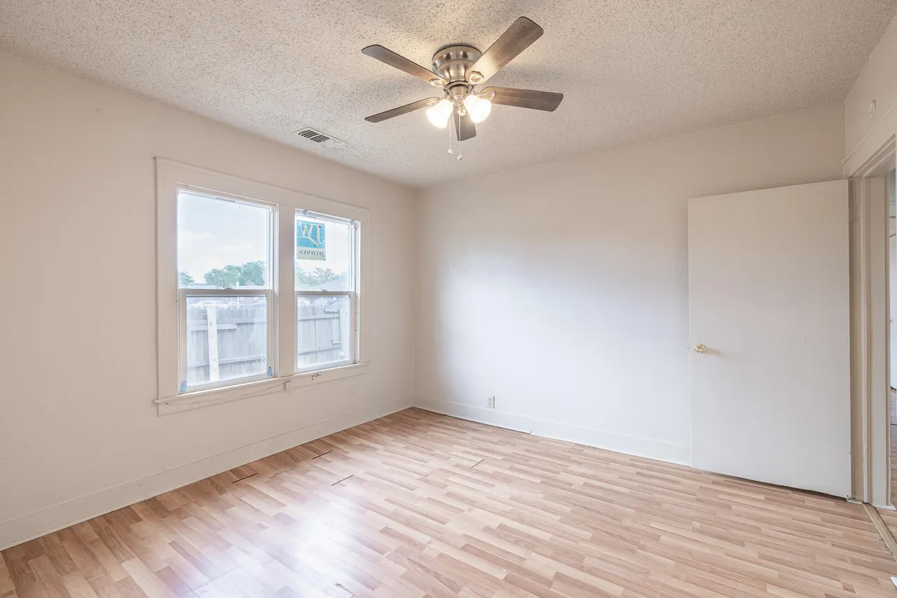 Photo 15 — 2010 15th Street, Lubbock, TX 79401