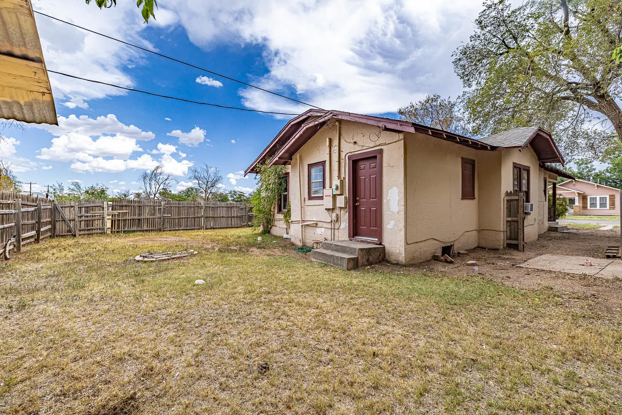 Photo 21 — 2010 15th Street, Lubbock, TX 79401