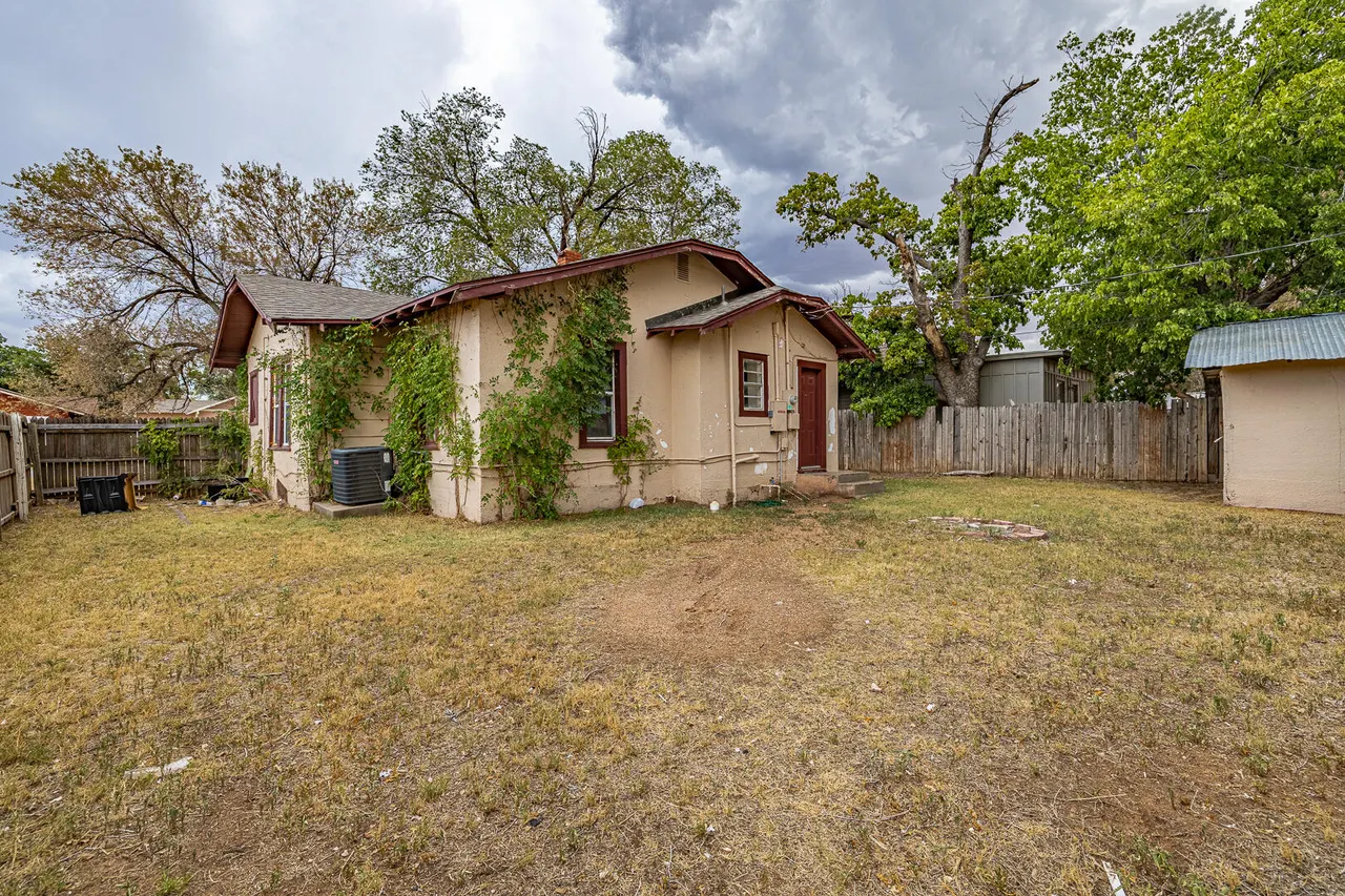 Photo 23 — 2010 15th Street, Lubbock, TX 79401