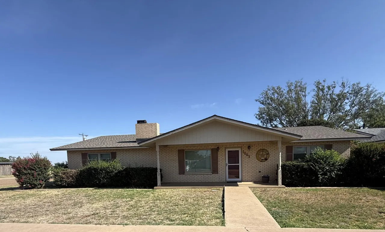 Front exterior — 1003 17th Street, Ralls, TX 79357