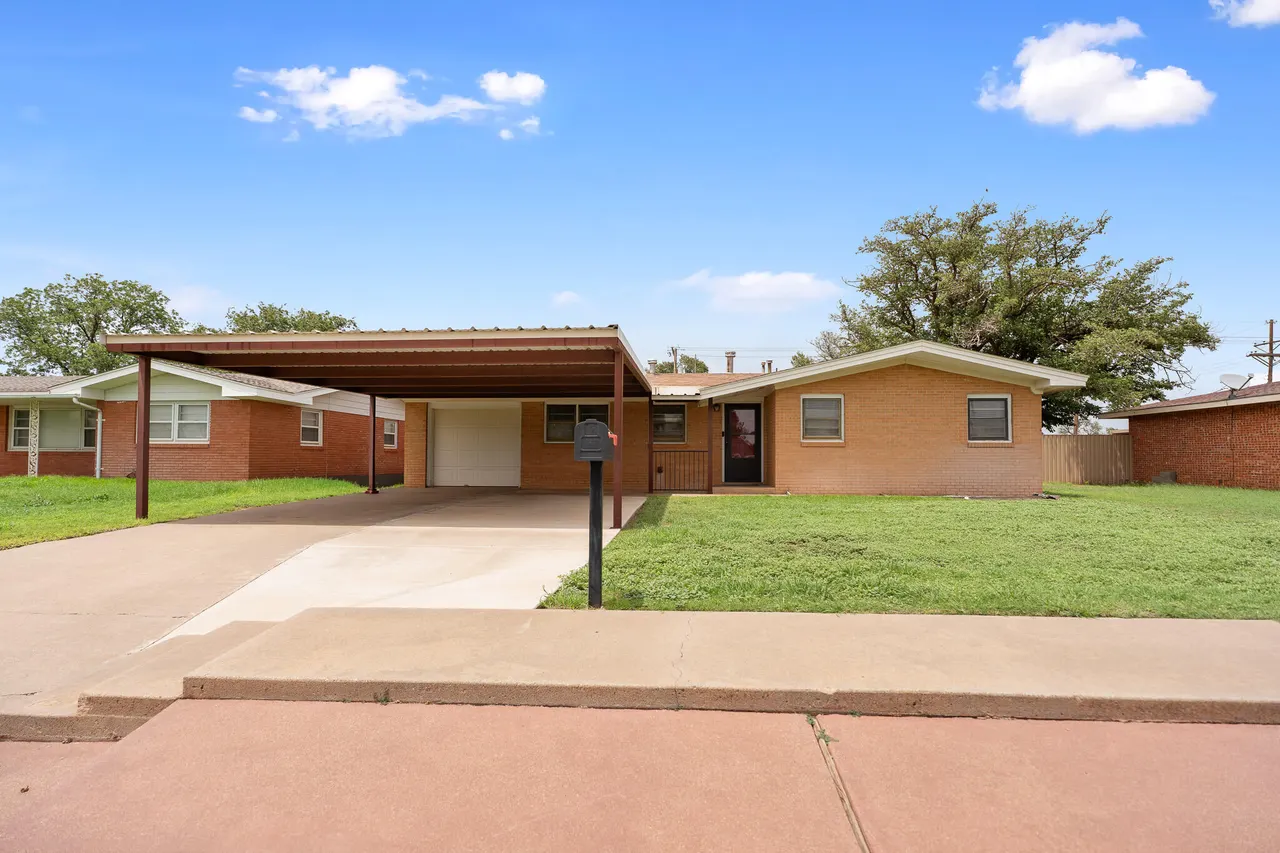 Front exterior — 313 E 18th Street, Littlefield, TX 79339
