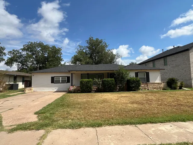 Photo 3 — 3608 28th Street, Lubbock, TX 79410